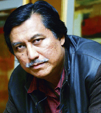 insidepix1 Merican: Not the captain of 'Battlestar Galactica'.