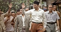 The Soekarno smile for a hot chick somewhere in the crowd...