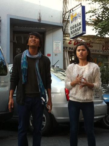 I think he looks Beto next to her. #thekol