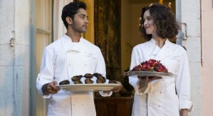 He'd like to get sous-neath her (Buffay 2000s).